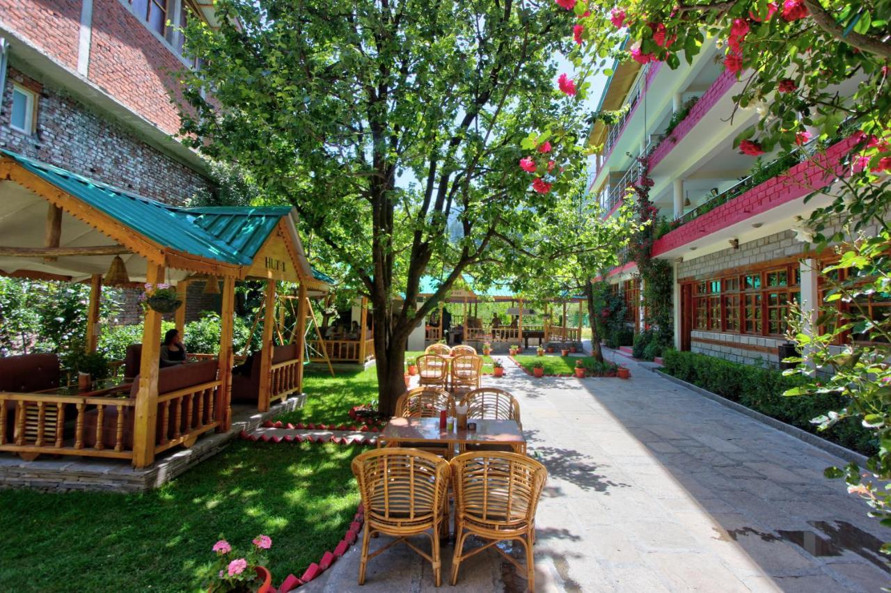 Hotel Hide-In Old Manali Esterno foto