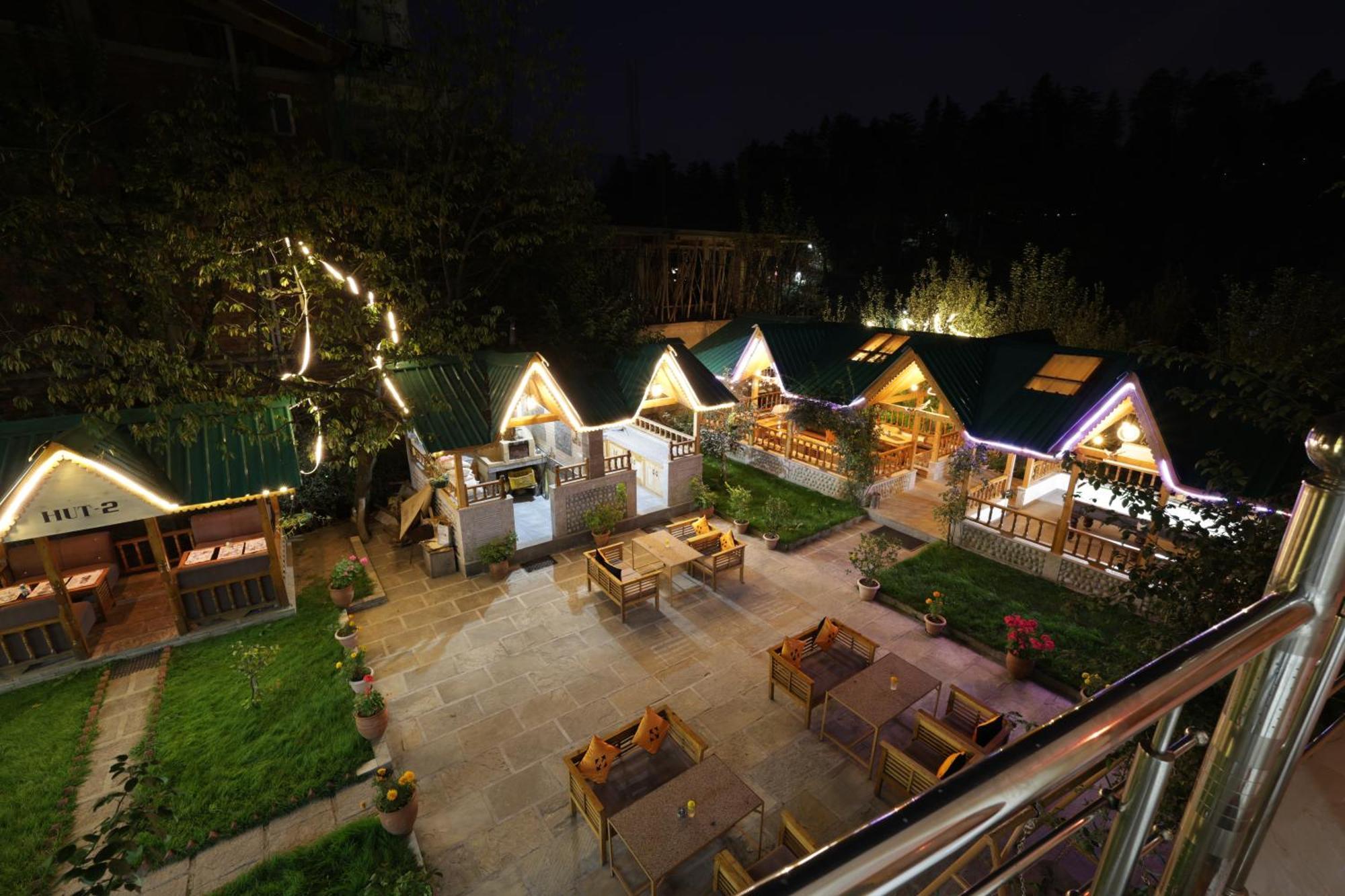 Hotel Hide-In Old Manali Esterno foto