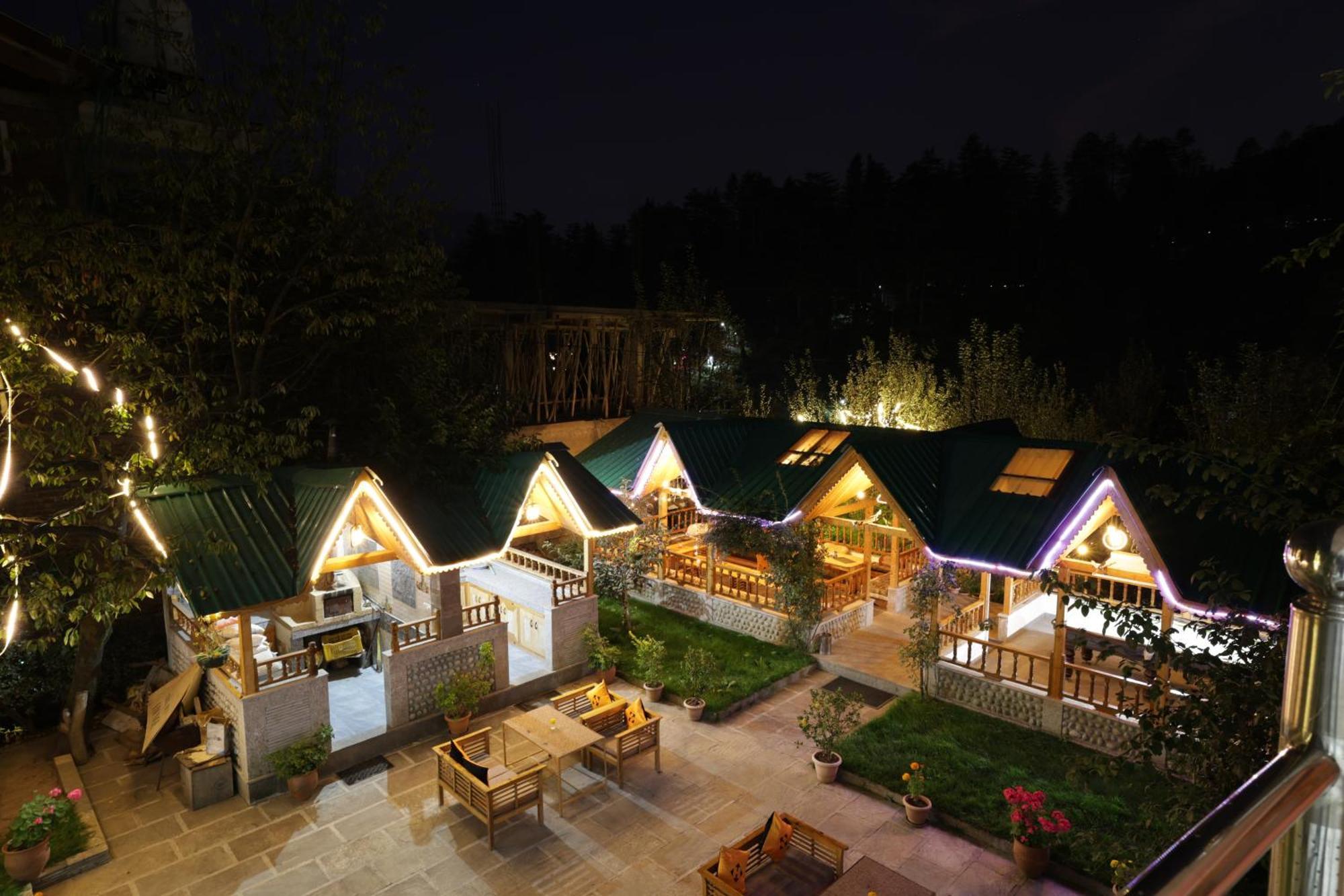 Hotel Hide-In Old Manali Esterno foto