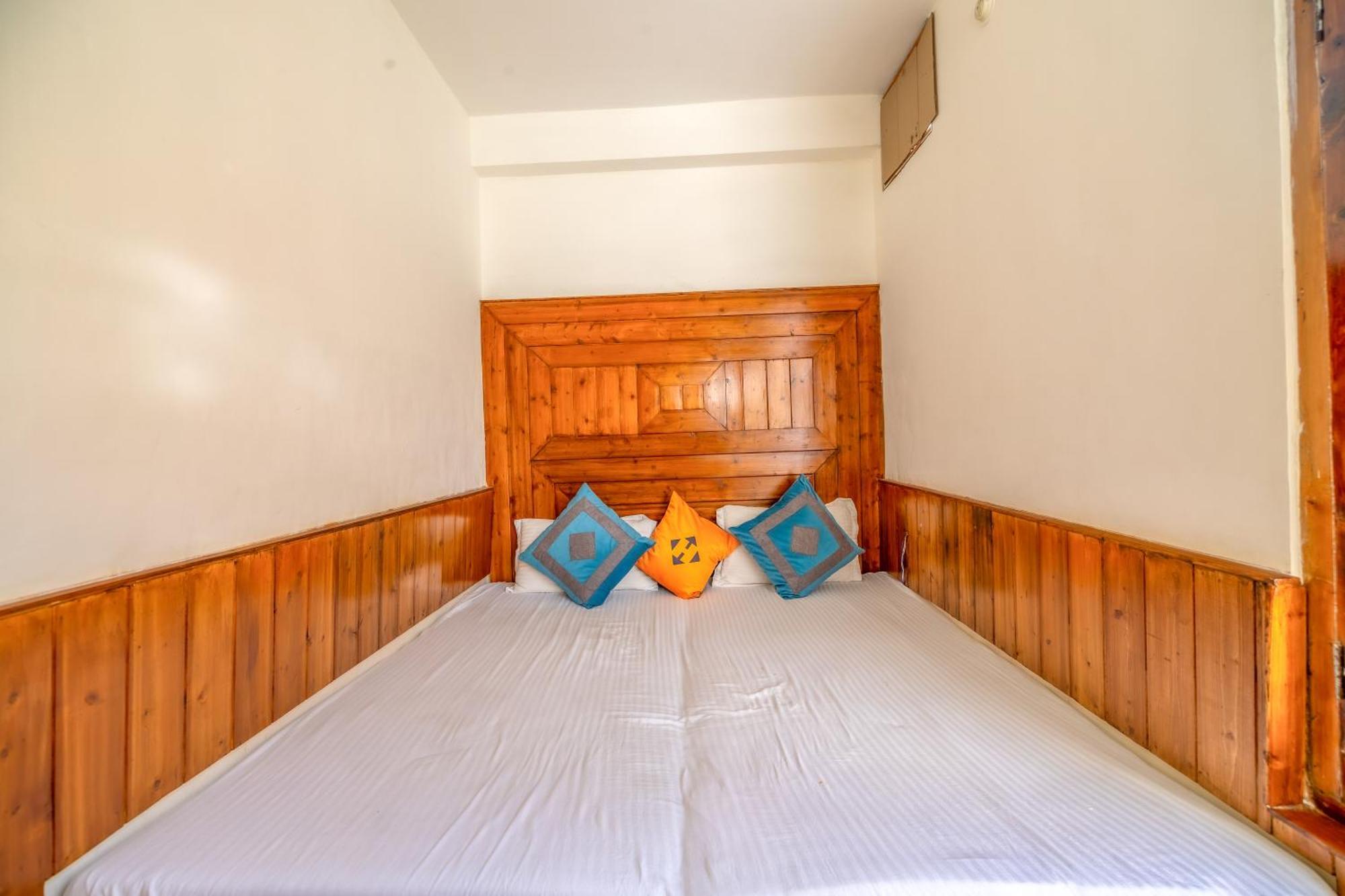 Hotel Hide-In Old Manali Esterno foto