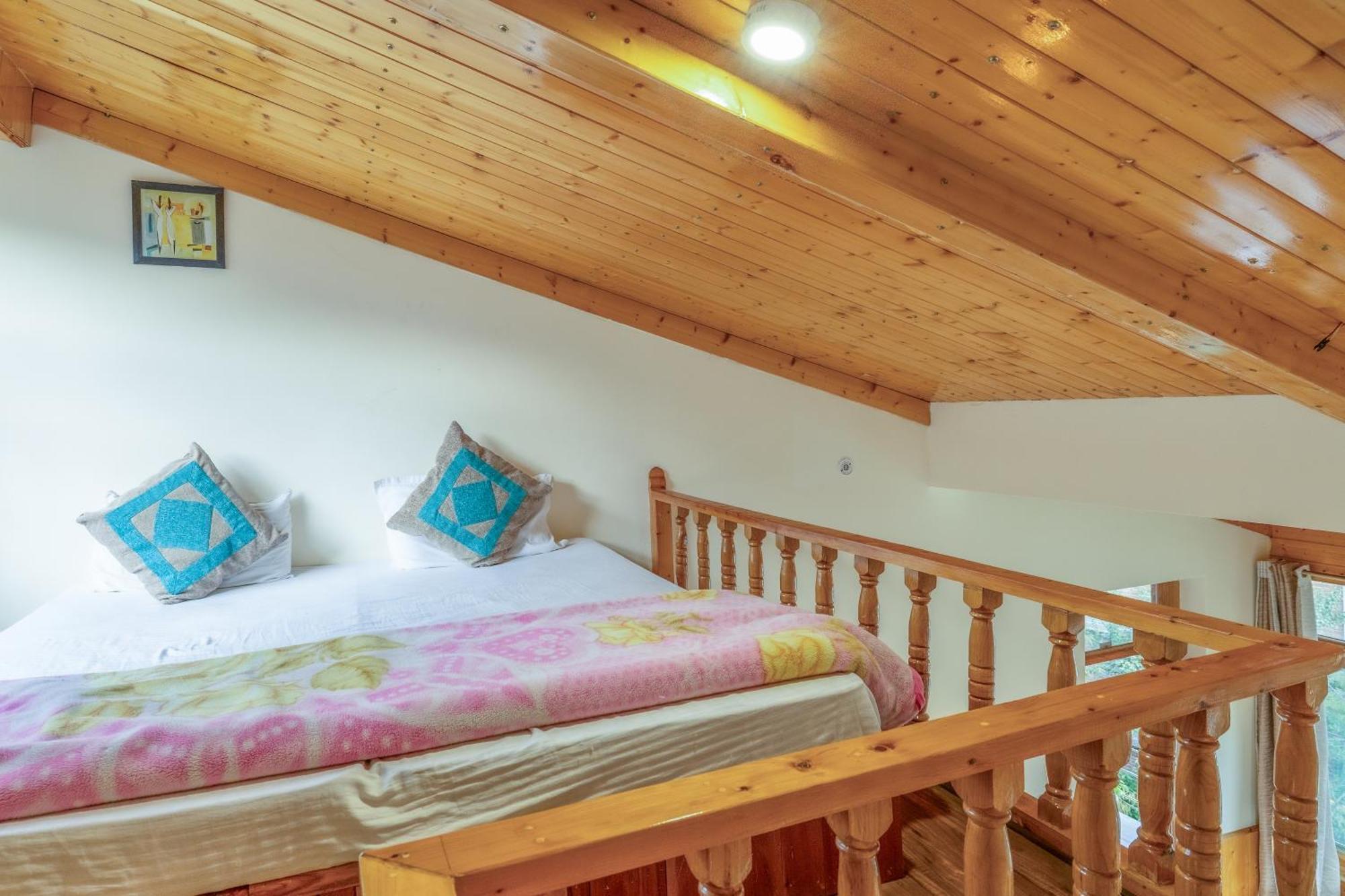 Hotel Hide-In Old Manali Esterno foto